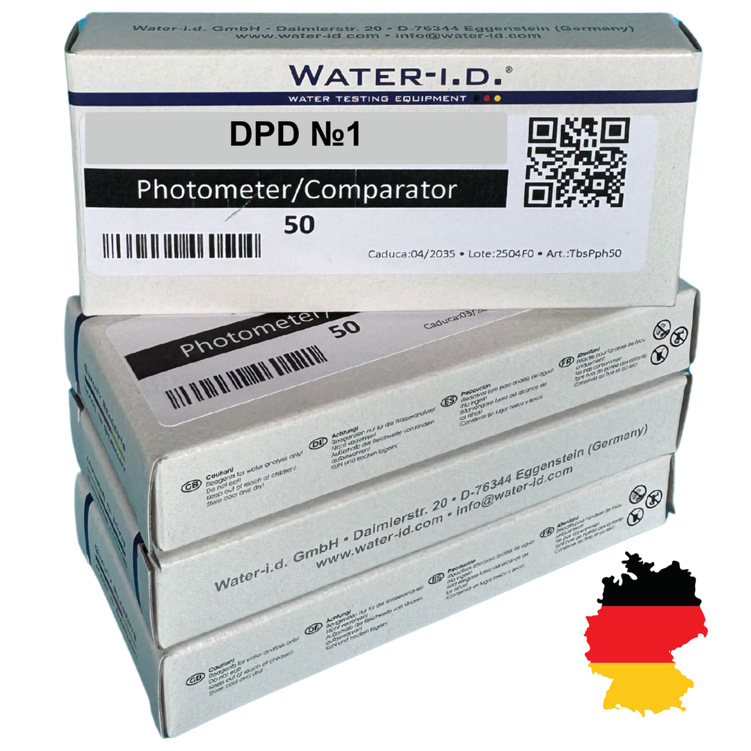 Chlorine level test tablets for swimming pool water analysis