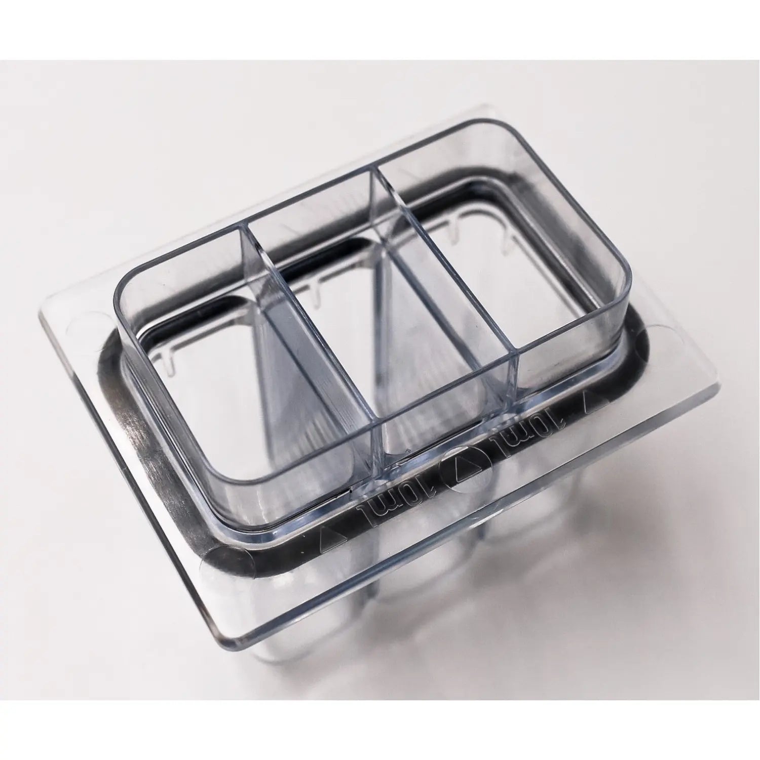 Top view of PoolWaterLAB 3-cell test cuvette for pool water testing
